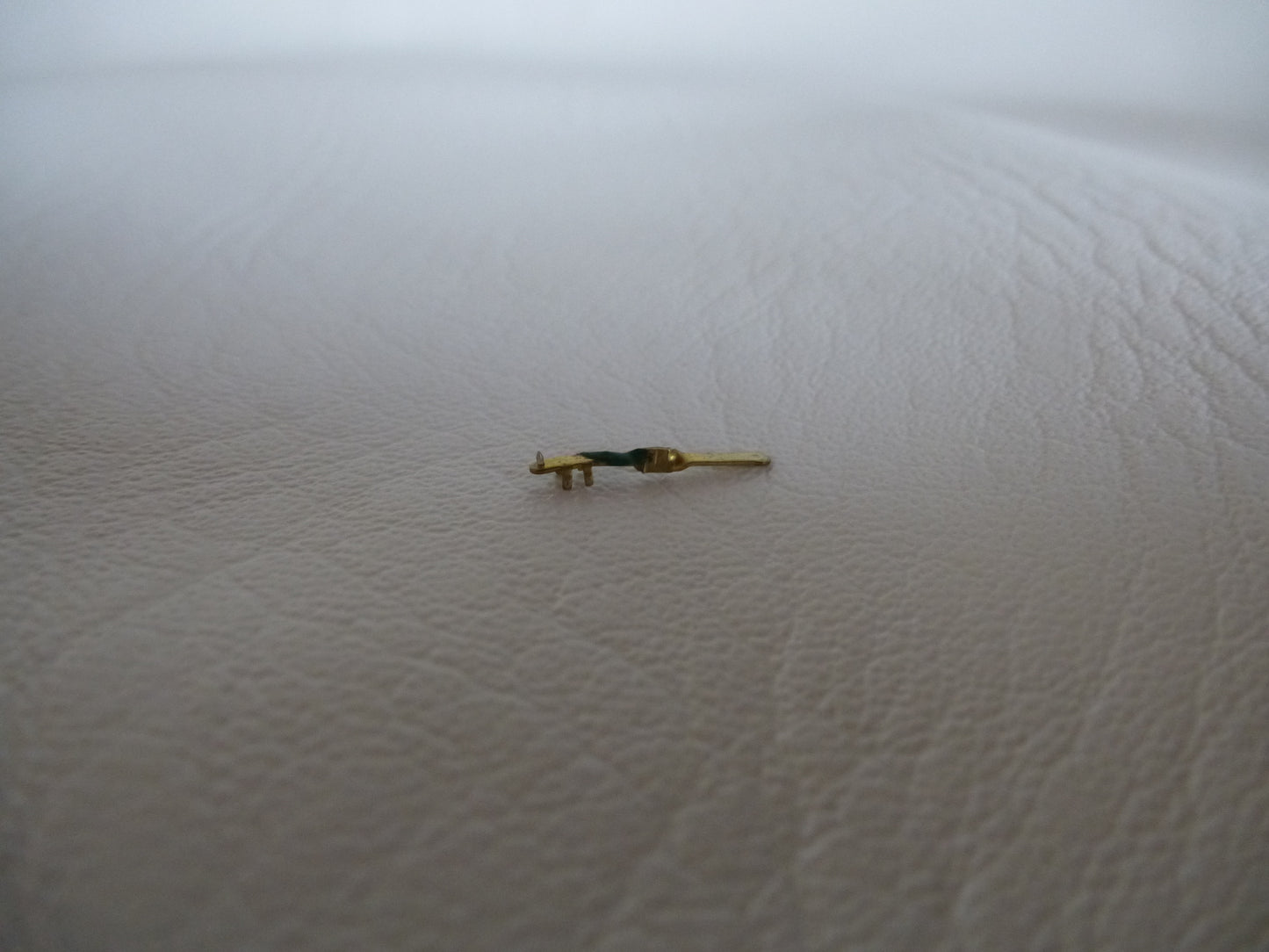 Saphir Radiohm 4 pattes 33/45 tours pour cellules c5 et c6