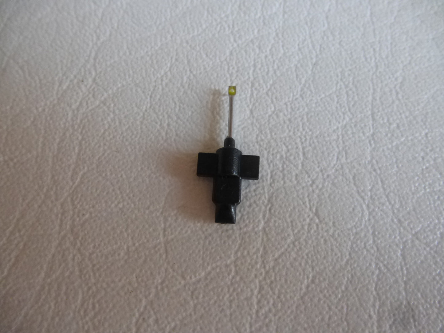 Saphir de remplacement pour cellule Coner RCS