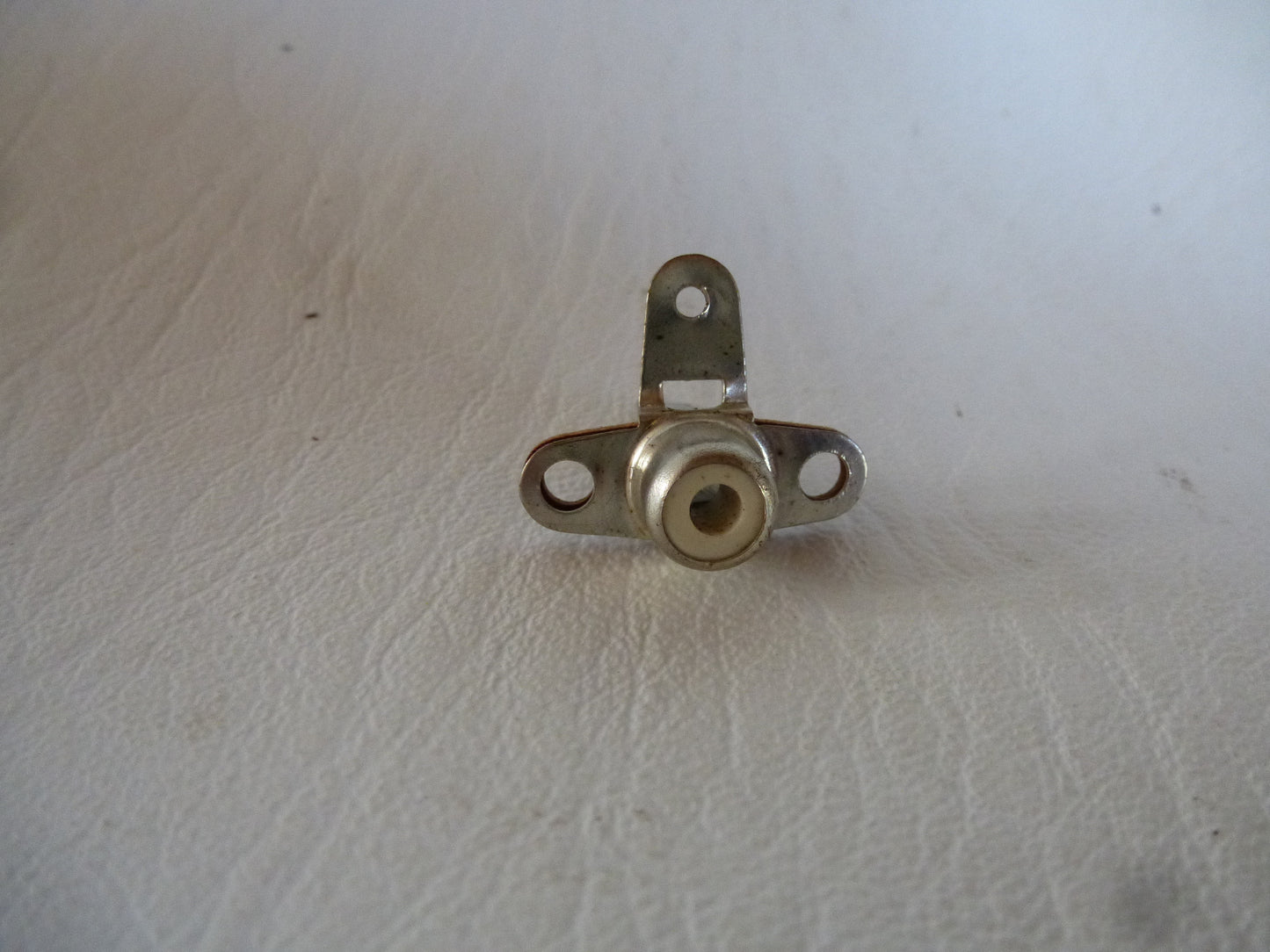 RCA chassis plug, Cinch “vintage”