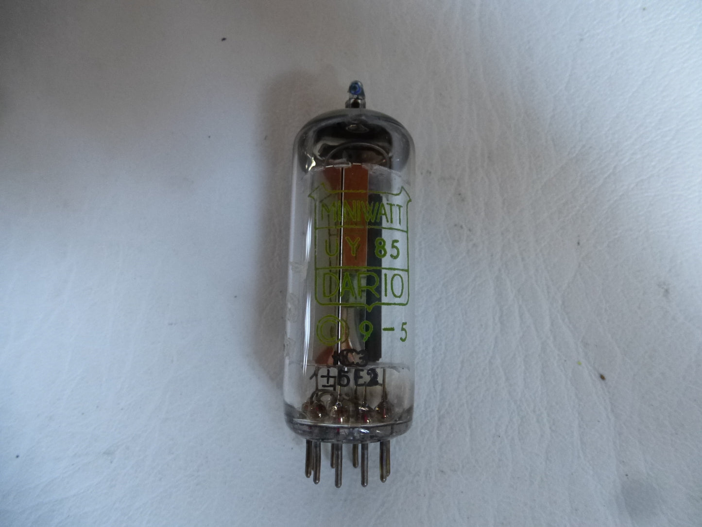 lampe UY85 occasion
