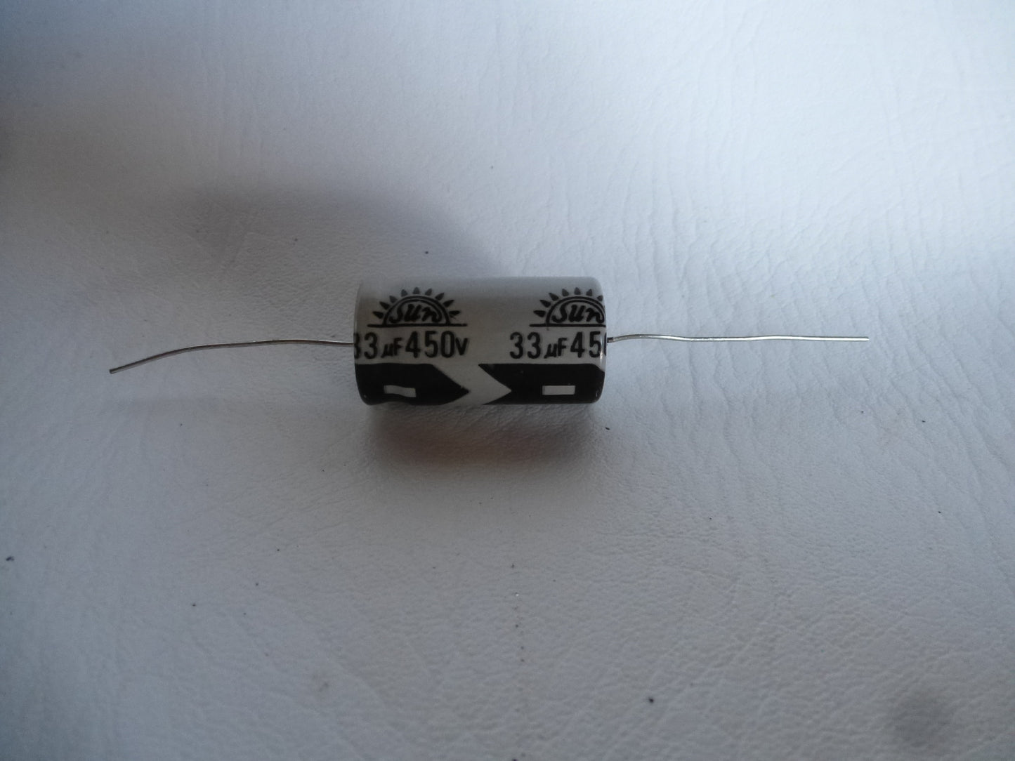 Condensateur chimique axial 33uf-450v