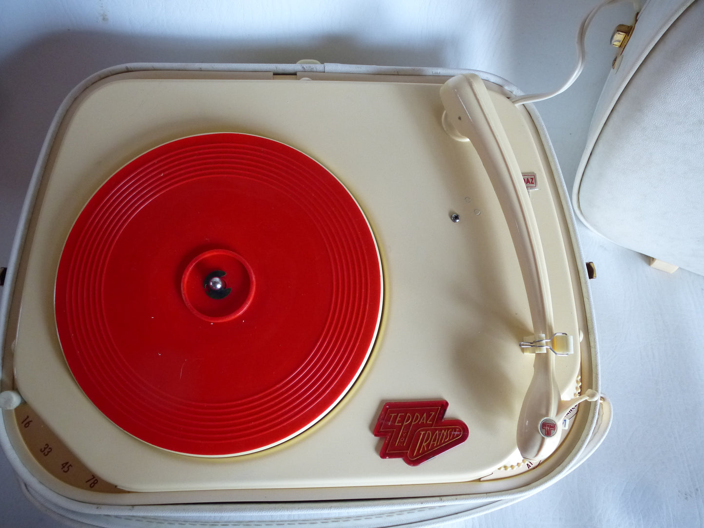 „Vintage“ batteriebetriebenes Elektrophon Teppaz Transit