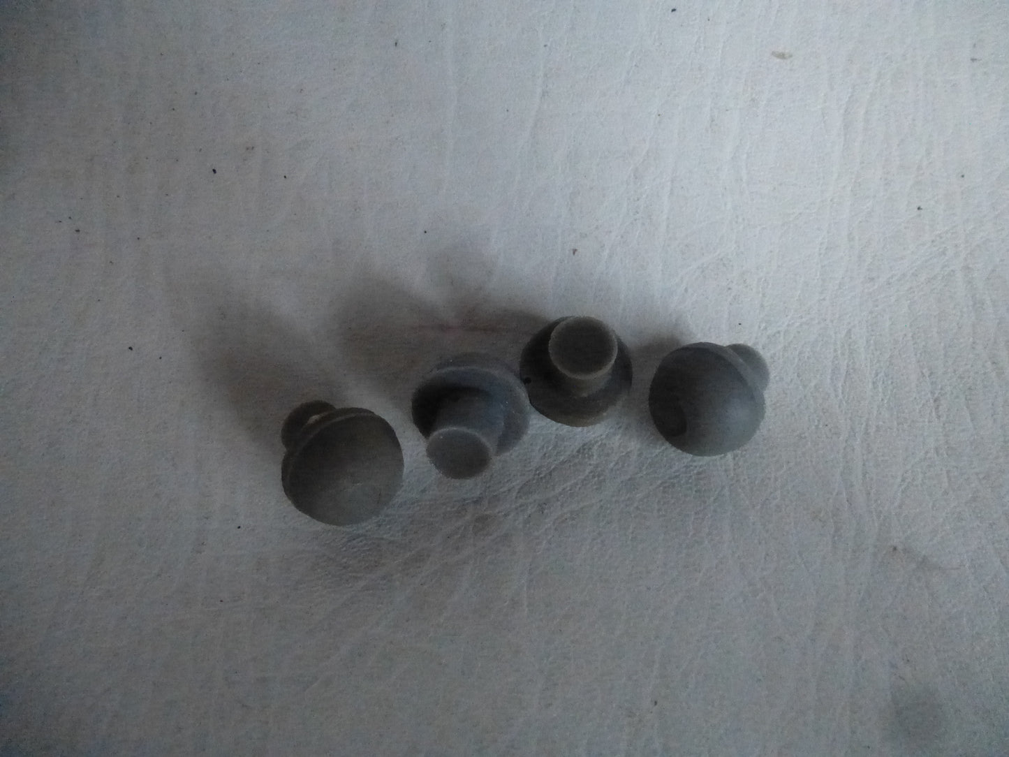 feet for Teppaz record player cases