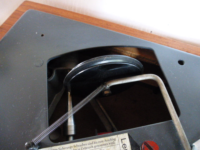 Lenco B52 Vintage Record Player
