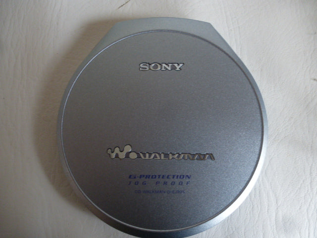 Walkman CD SONY D-EJ925 new!