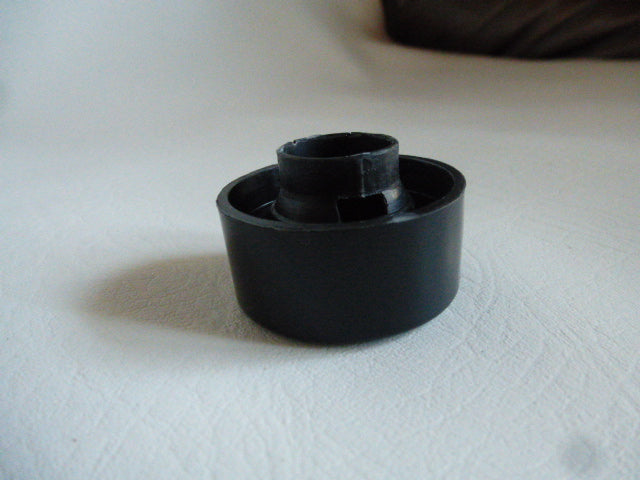 Special 45 rpm centering device for Philips record players