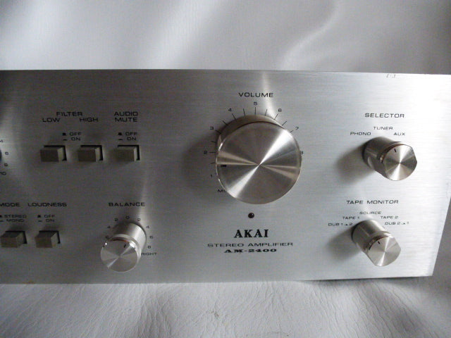 Amplificateur Haute fidélité Akaï type AM2400