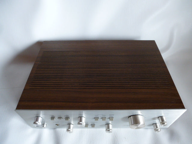 Amplificateur Haute fidélité Akaï type AM2400