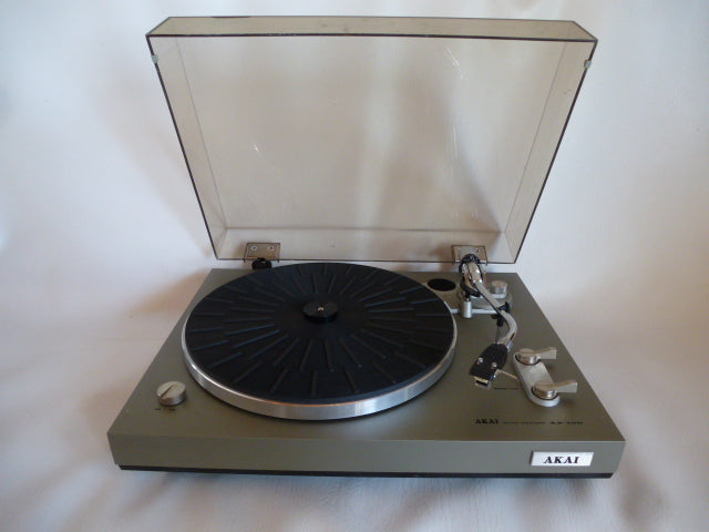 Akaï AP100 Hi-Fi record player