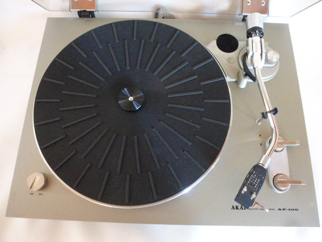 Akaï AP100 Hi-Fi record player