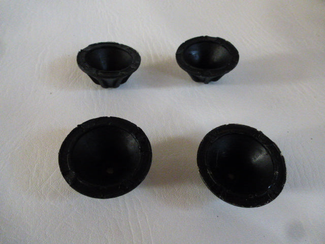 Ensemble de 4 pieds pour platine disques Akaï AP100