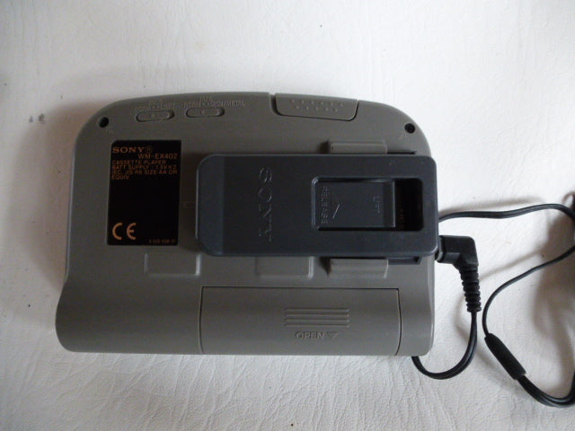 Sony WM-EX402 Walkman. New!