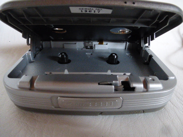 Sony WM-EX402 Walkman. New!