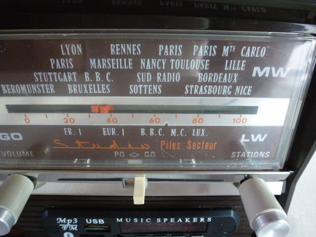 “Vintage” Optalix Studio “bluetooth” + FM table radio