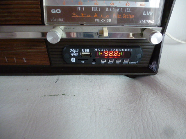 “Vintage” Optalix Studio “bluetooth” + FM table radio