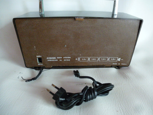 “Vintage” Optalix Studio “bluetooth” + FM table radio