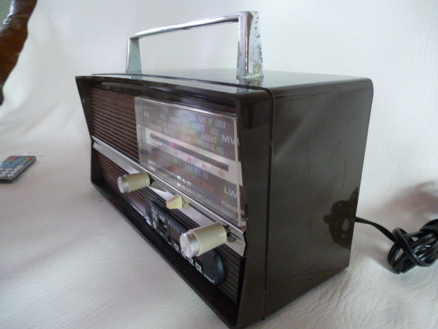 “Vintage” Optalix Studio “bluetooth” + FM table radio
