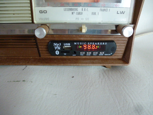“Vintage” Optalix Studio “bluetooth” + FM table radio