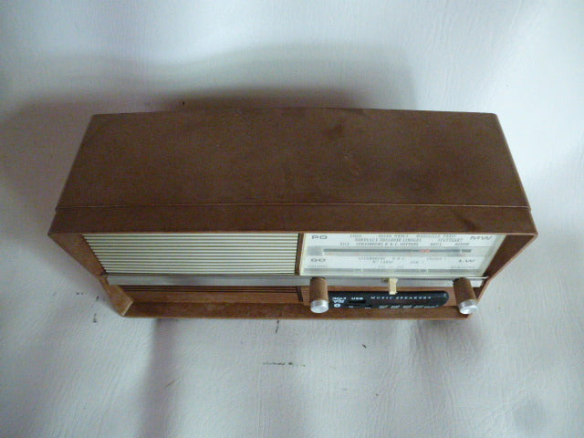 “Vintage” Optalix Studio “bluetooth” + FM table radio