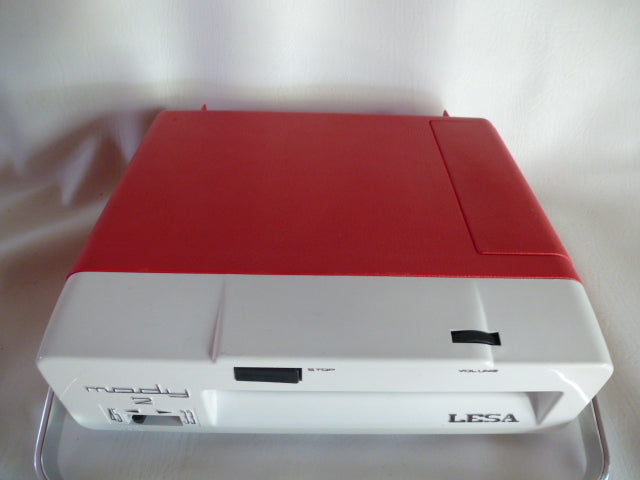 LESA Mady2 red record player