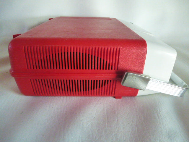LESA Mady2 red record player