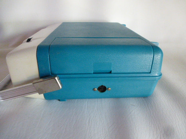 LESA Mady2 blue record player