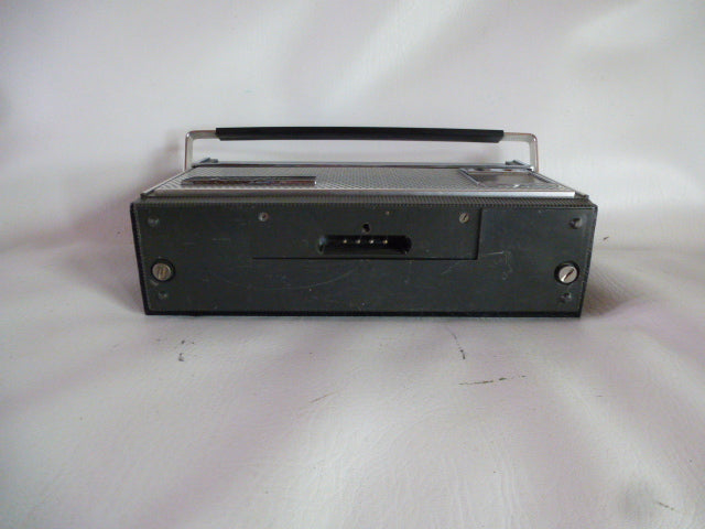Pizon Bros 1600 FM “bluetooth” transistor radio