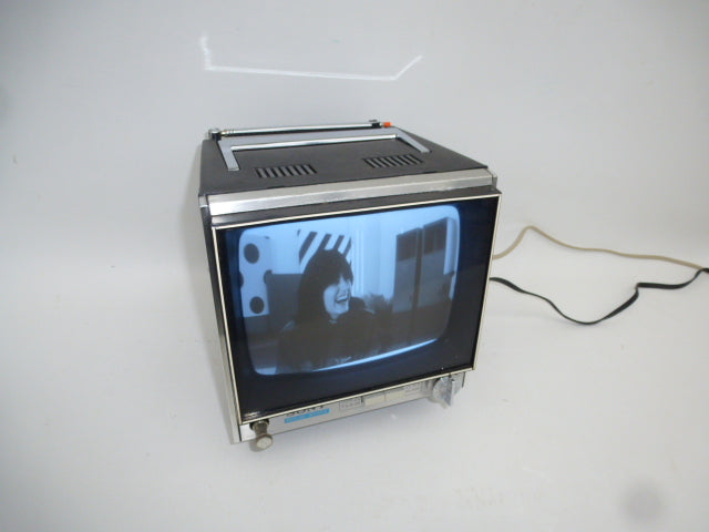 Téléviseur noir et blanc vintage Sony