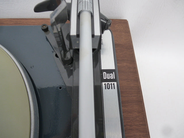 Pizon Bros / Dual automatic record player