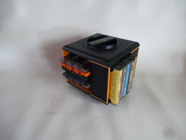 Tour de rangement pour cassettes audio