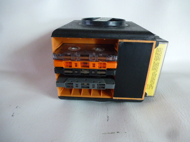 Tour de rangement pour cassettes audio