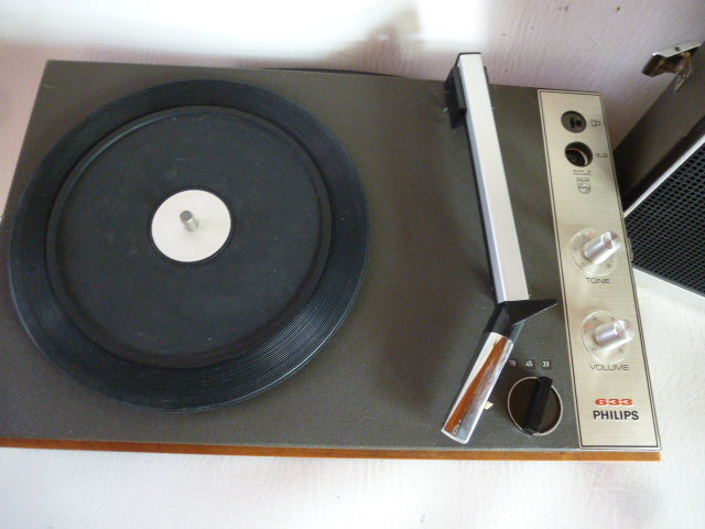 Philips 22GF633 Plattenspieler mit Batterie-/Netzbetrieb