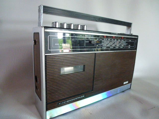Radio cassette vintage Radiola RR432/28R