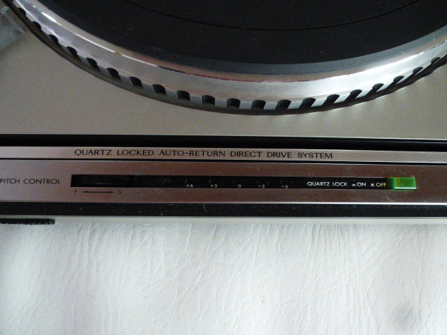 JVC QL-A5 Turntable