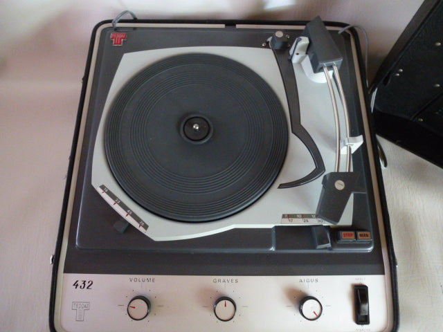 Teppaz 432 automatic changer record player