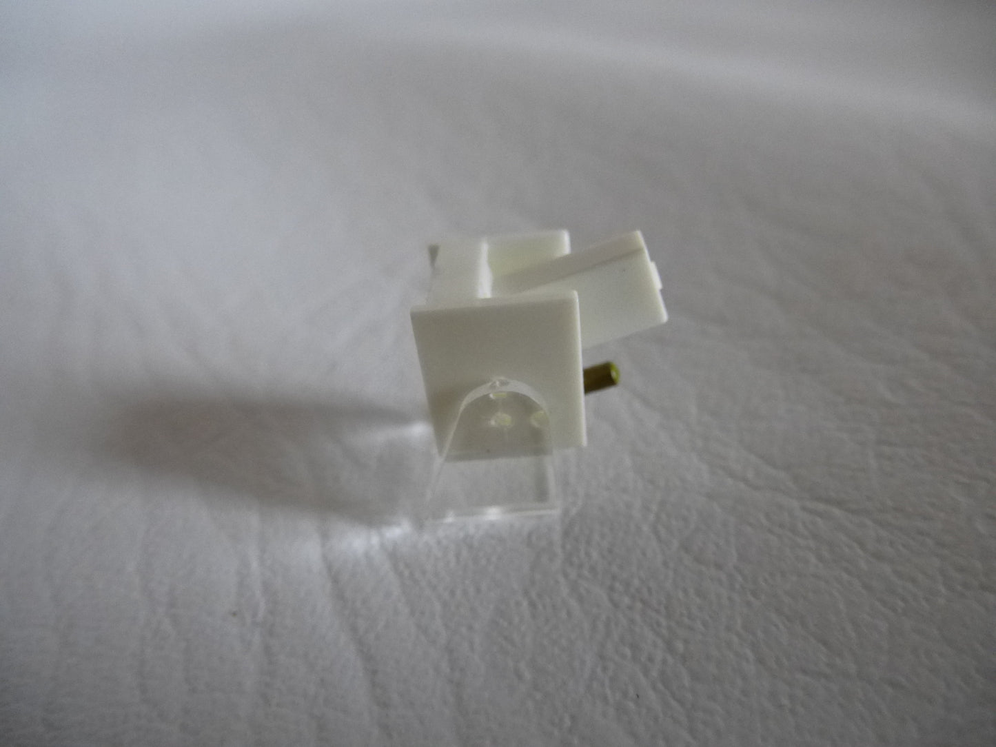 Magnetic diamond replacement Ortofon type N15EMK II