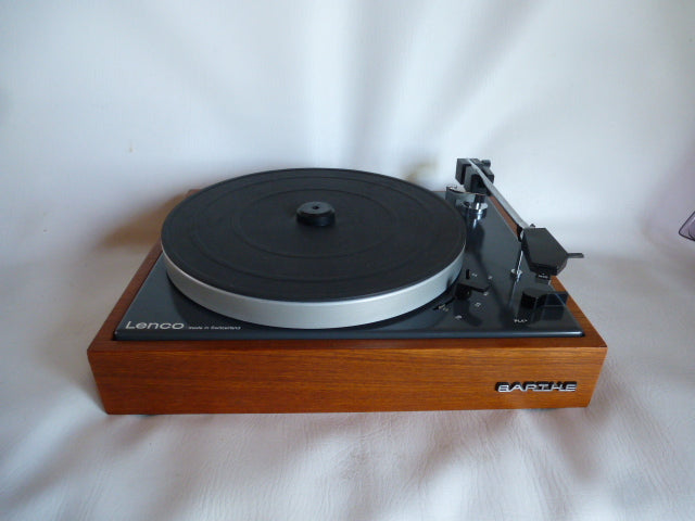 Platine tourne disques « Vintage » Lenco B52