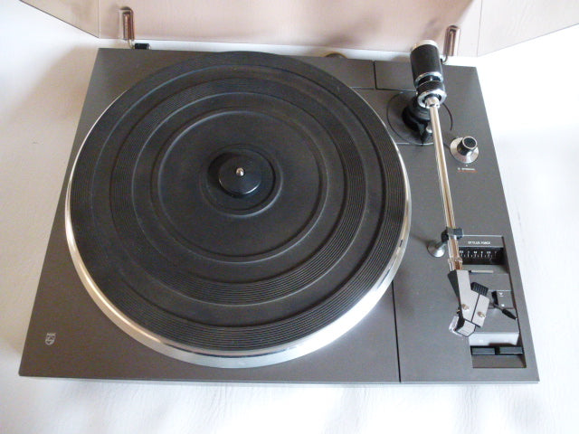 Platine tourne disques Hi-Fi Philips 22AF677