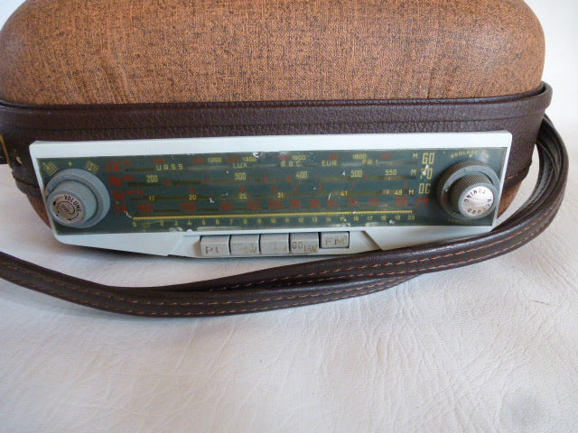 Combiné radio-tourne-disques Teppaz Transitradio 1+1+1+FM