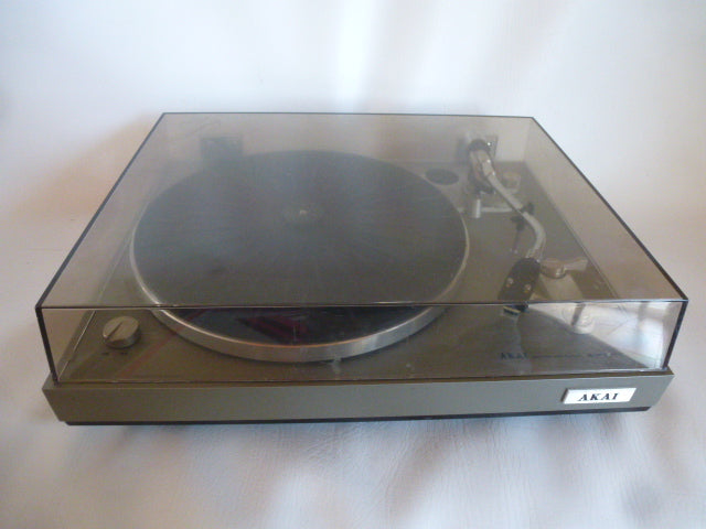 Platine tourne disques Hi-Fi Akaï AP100