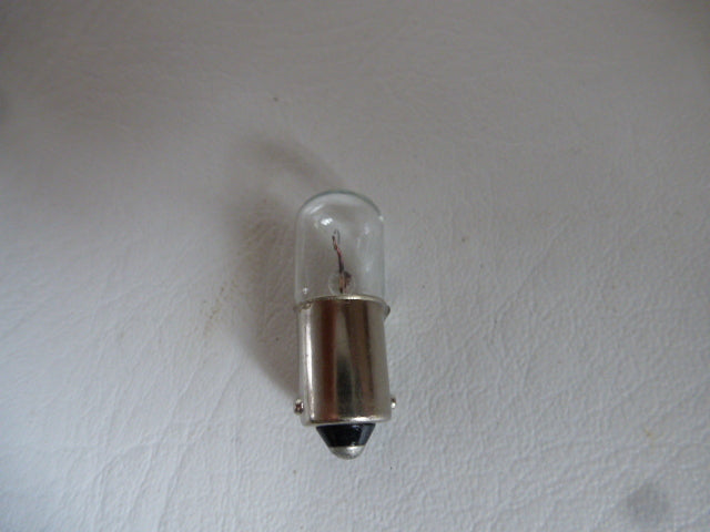 Zifferblattlampe 7V 0,3A -2Watt mit Bajonett