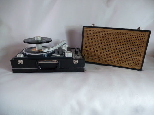 Electrophone à changeur 45 tours automatique