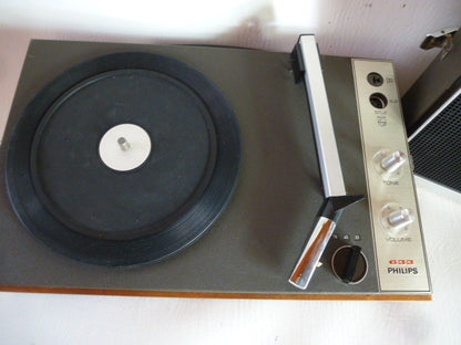 Philips 22GF633 Plattenspieler mit Batterie-/Netzbetrieb