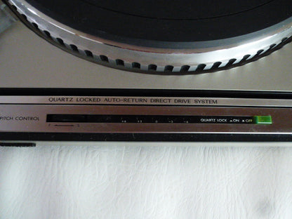 JVC QL-A5 Turntable