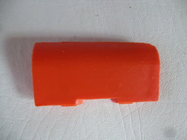 Battery hatch for Penny record player