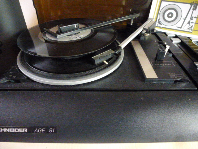 Electrophone de salon à changeur automatique Schneider