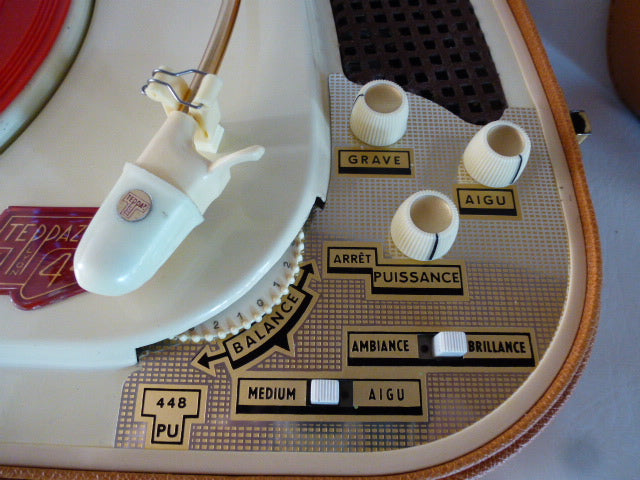 „Vintage“ Röhren-Stereo-Elektrophon 448 Teppaz