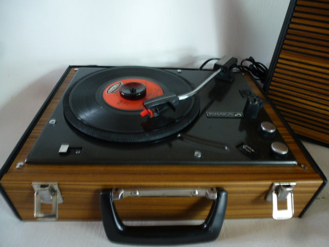 Electrophone à changeur automatique La Voix de son Maitre