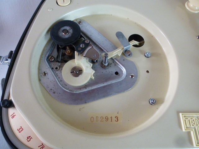 Teppaz Oscar vintage tube record player