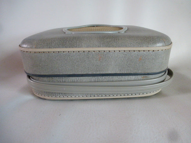 Teppaz Oscar vintage tube record player